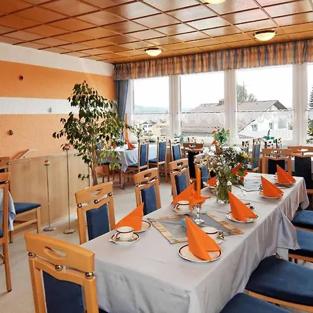 Hotel-pension Wuerzbauer בית הארחה